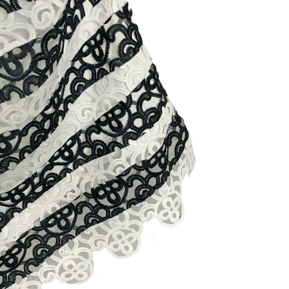 Francesca's Women's Dress Black White Halter Neck Floral Eyelet Size S NWT $54 - Picture 5 of 12